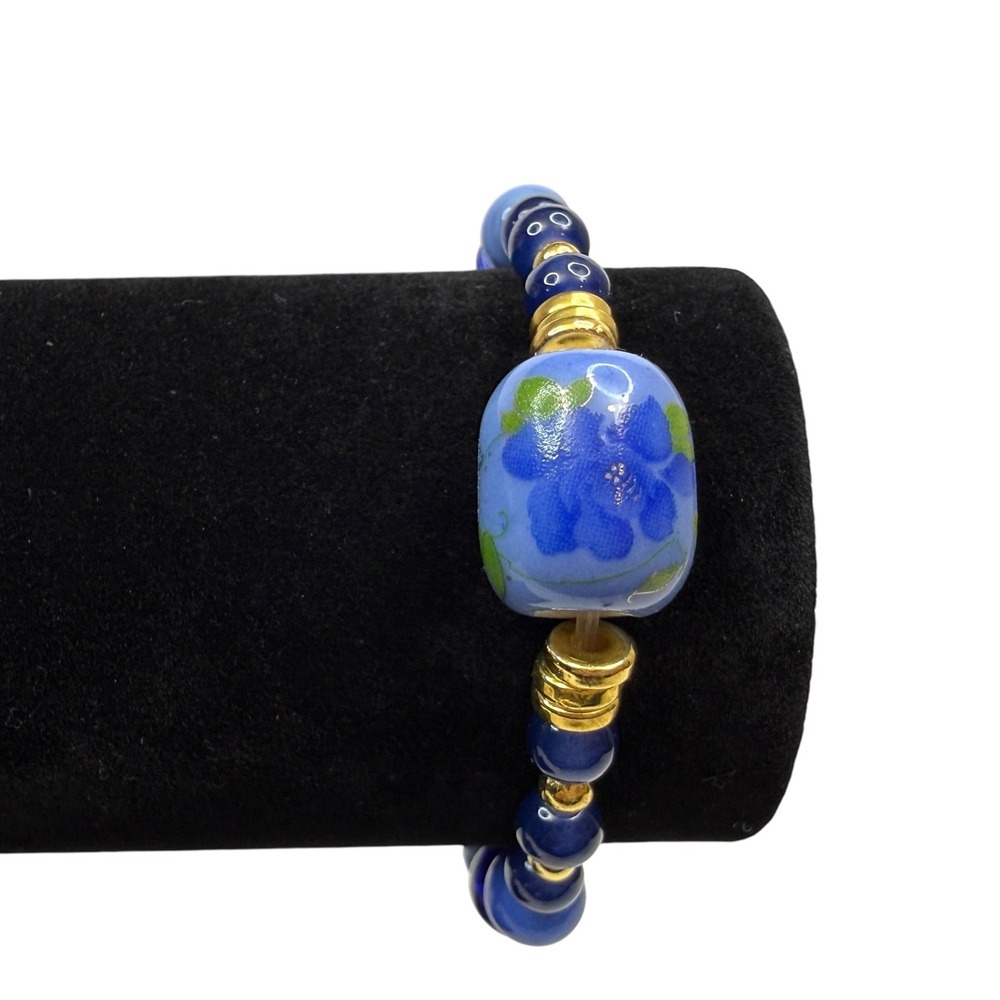 Blue Glass Beaded Bracelet Floral Accent Bead Gold Tone Stretch Band Jewelry